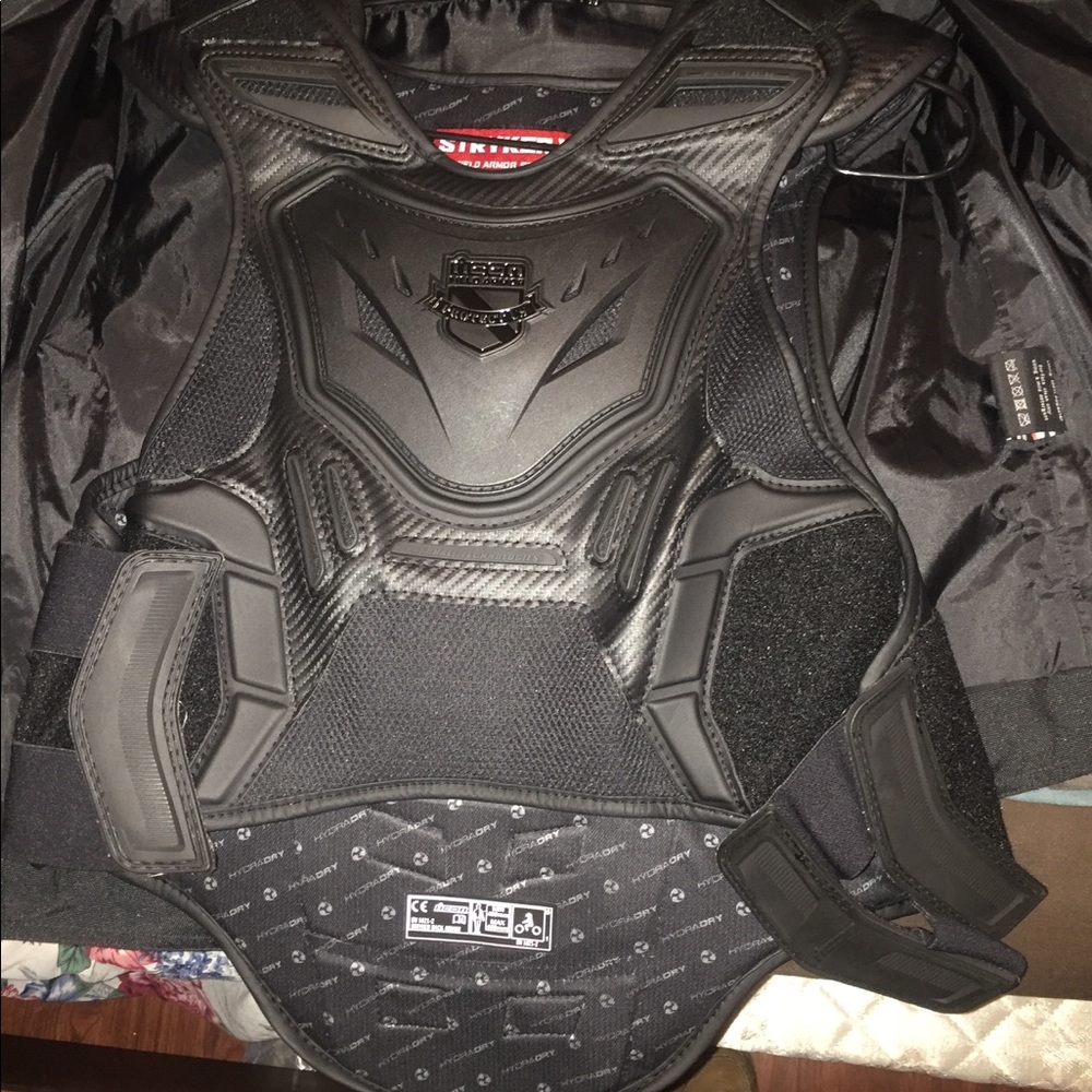 Motorcycle jacket - Picture 2 of 5